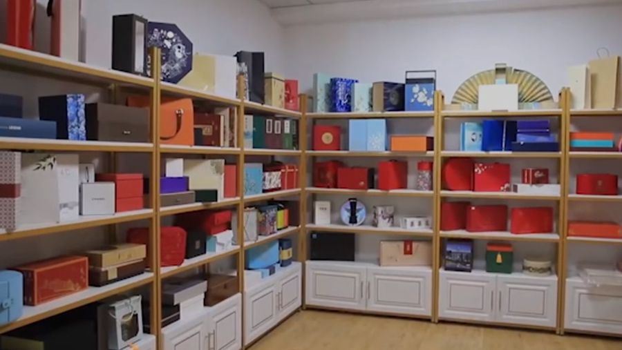 Taller de Producción de Cajas de Cartón