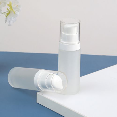 Frasco de vidrio con tapa transparente
